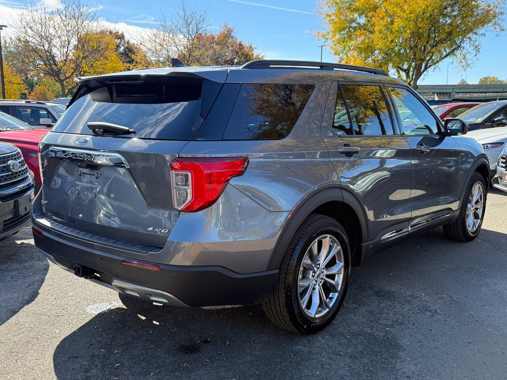Certified 2023 Ford Explorer XLT w/ Equipment Group 202A AWD/4WD image 8