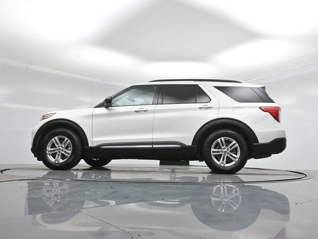 Certified 2022 Ford Explorer XLT image 24