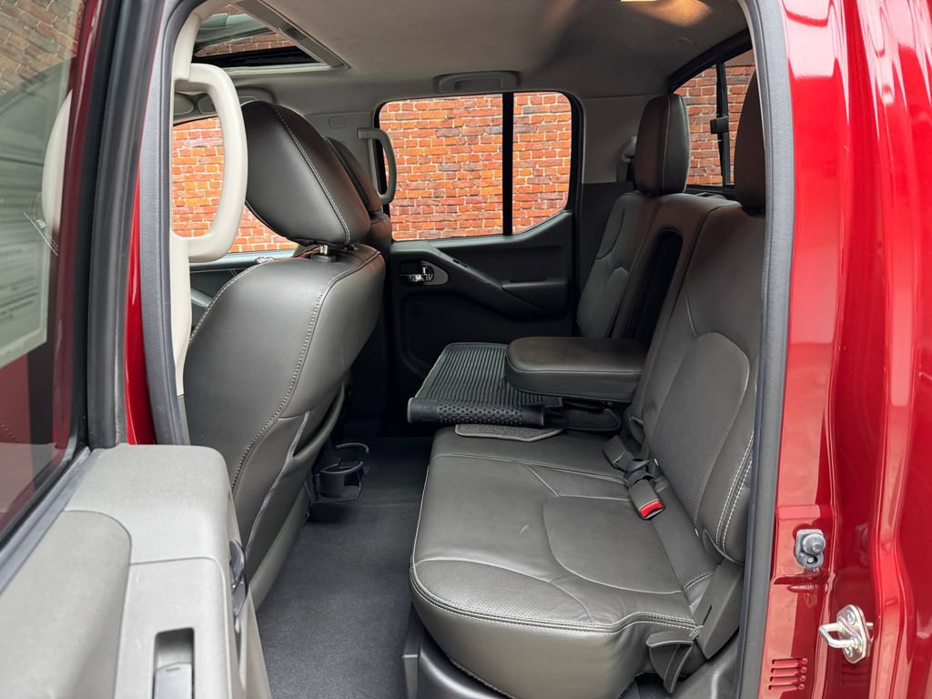 Used 2020 Nissan Frontier PRO-4X w/ Pro-4x Utility Package AWD/4WD image 26