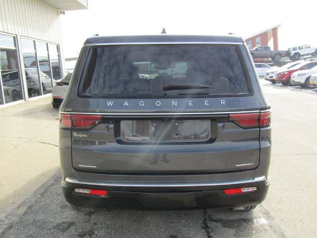 Used 2022 Jeep Wagoneer Series III w/ Flexible Seating Group AWD/4WD image 4