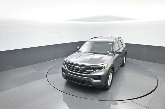 Certified 2022 Ford Explorer XLT w/ Class IV Trailer Tow Package AWD/4WD image 16