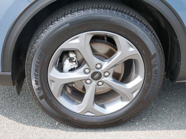 Certified 2025 Ford Escape ST-Line Select AWD/4WD image 9