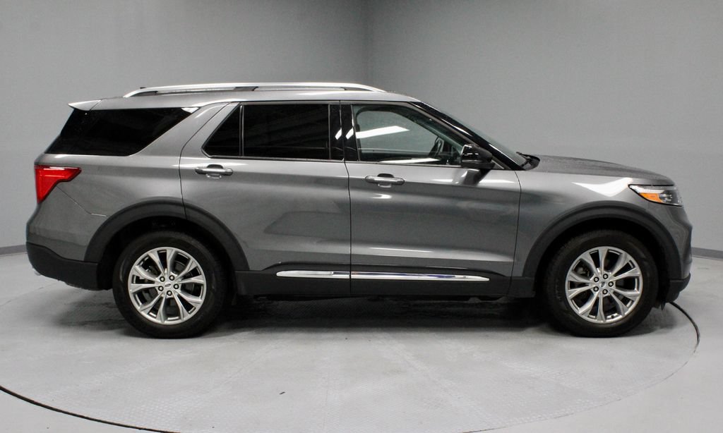 Certified 2023 Ford Explorer Limited w/ Limited Technology Package AWD/4WD image 5