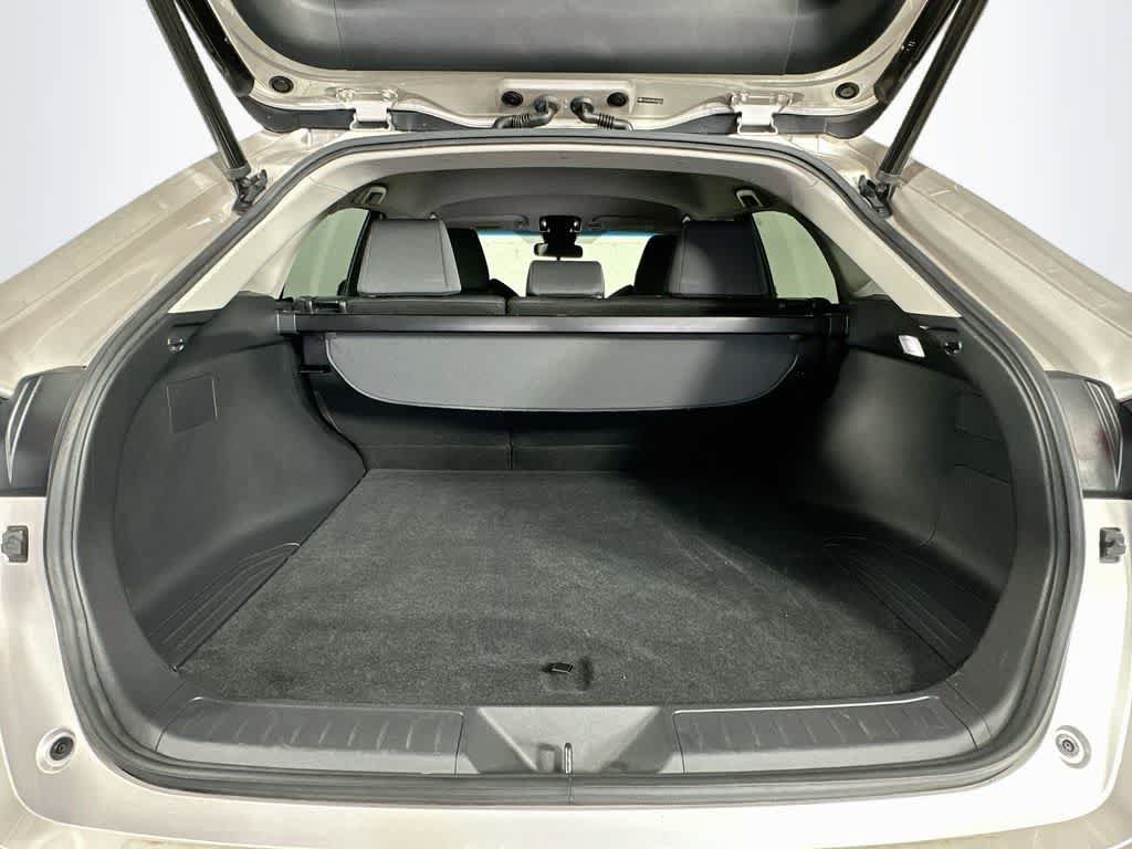 Used 2021 Toyota Venza LE AWD/4WD image 21