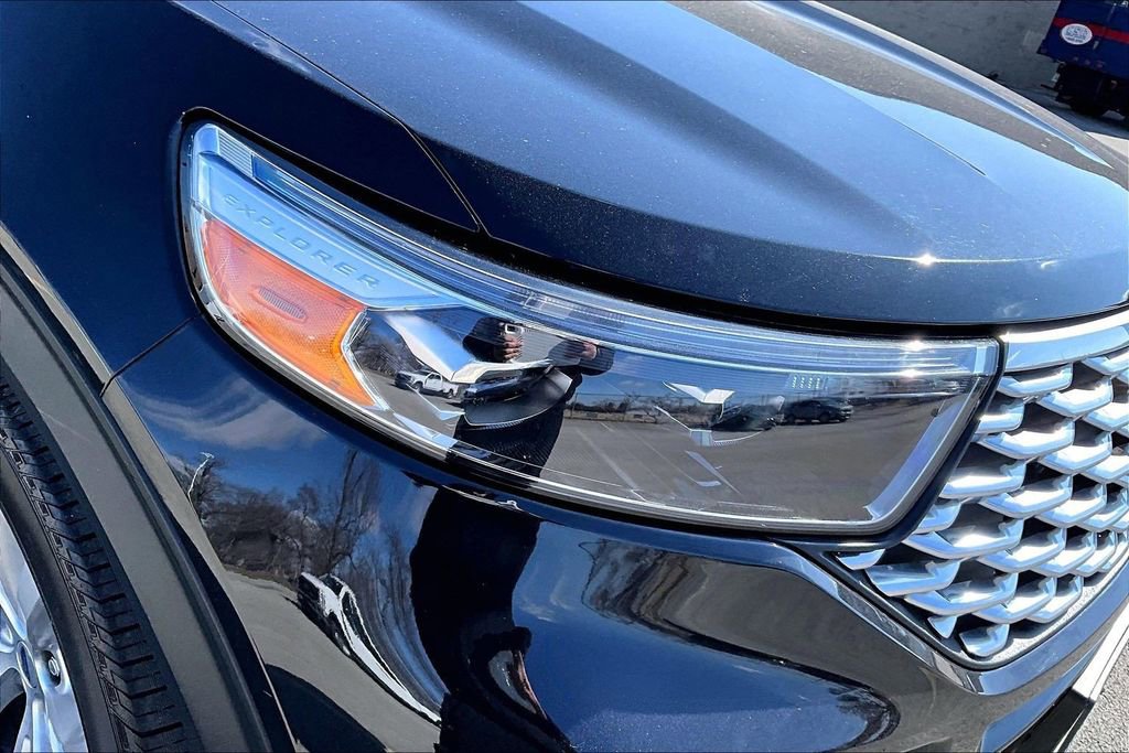 Certified 2021 Ford Explorer Platinum w/ Equipment Group 601A image 29