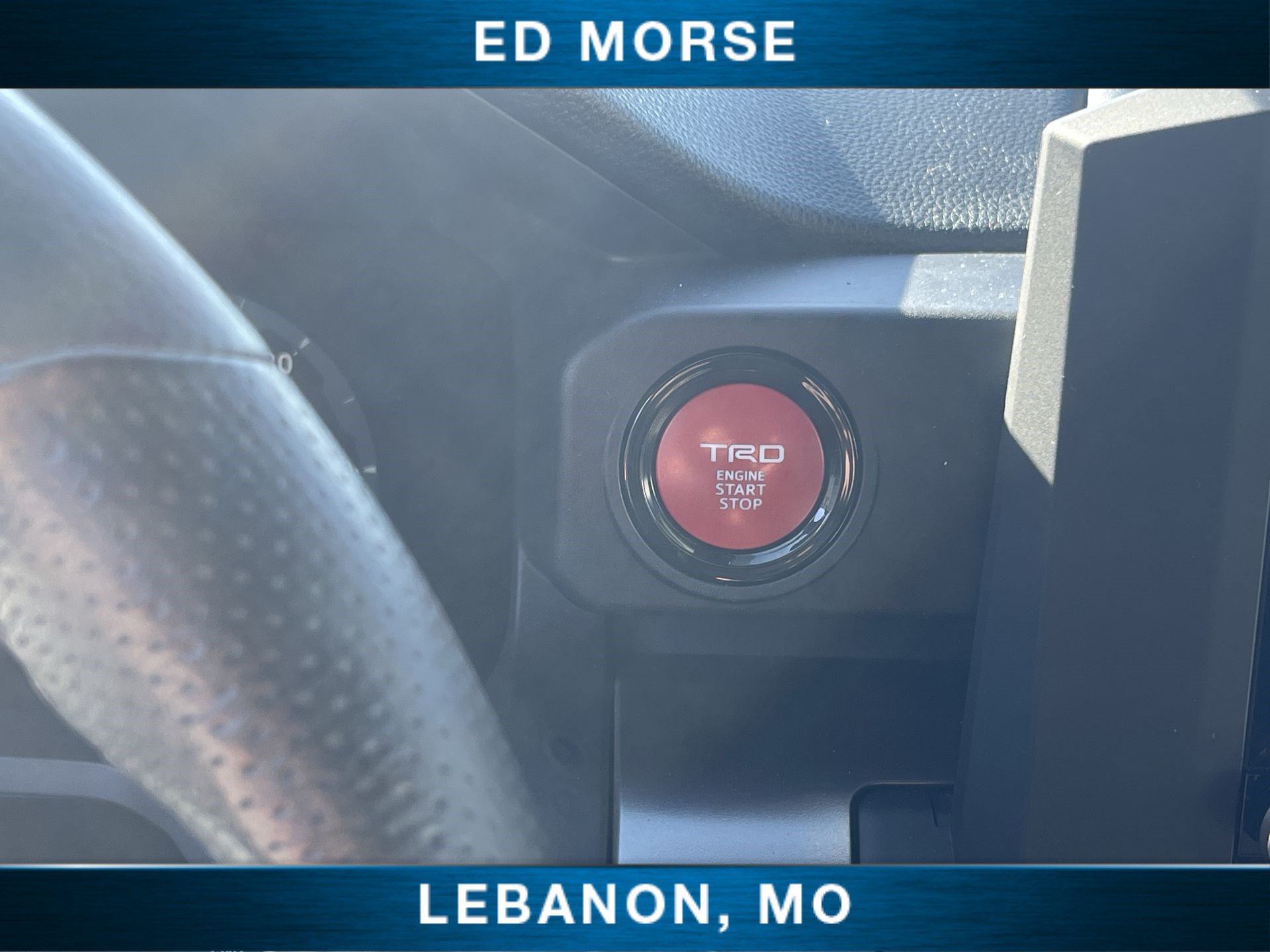 Used 2025 Toyota Tacoma TRD Off-Road AWD/4WD image 17