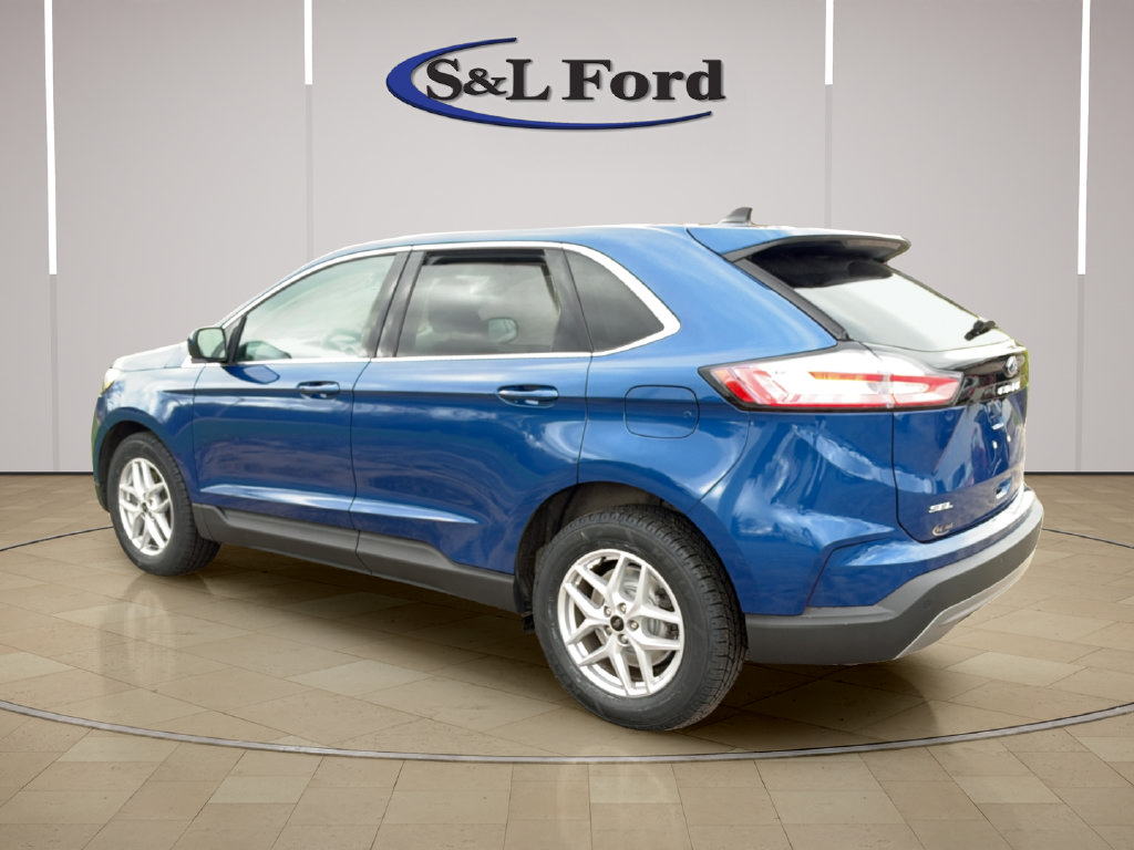 Certified 2024 Ford Edge SEL w/ Convenience Package AWD/4WD image 4
