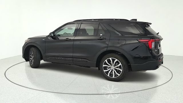 Certified 2026 Ford Explorer ST-Line AWD/4WD image 3