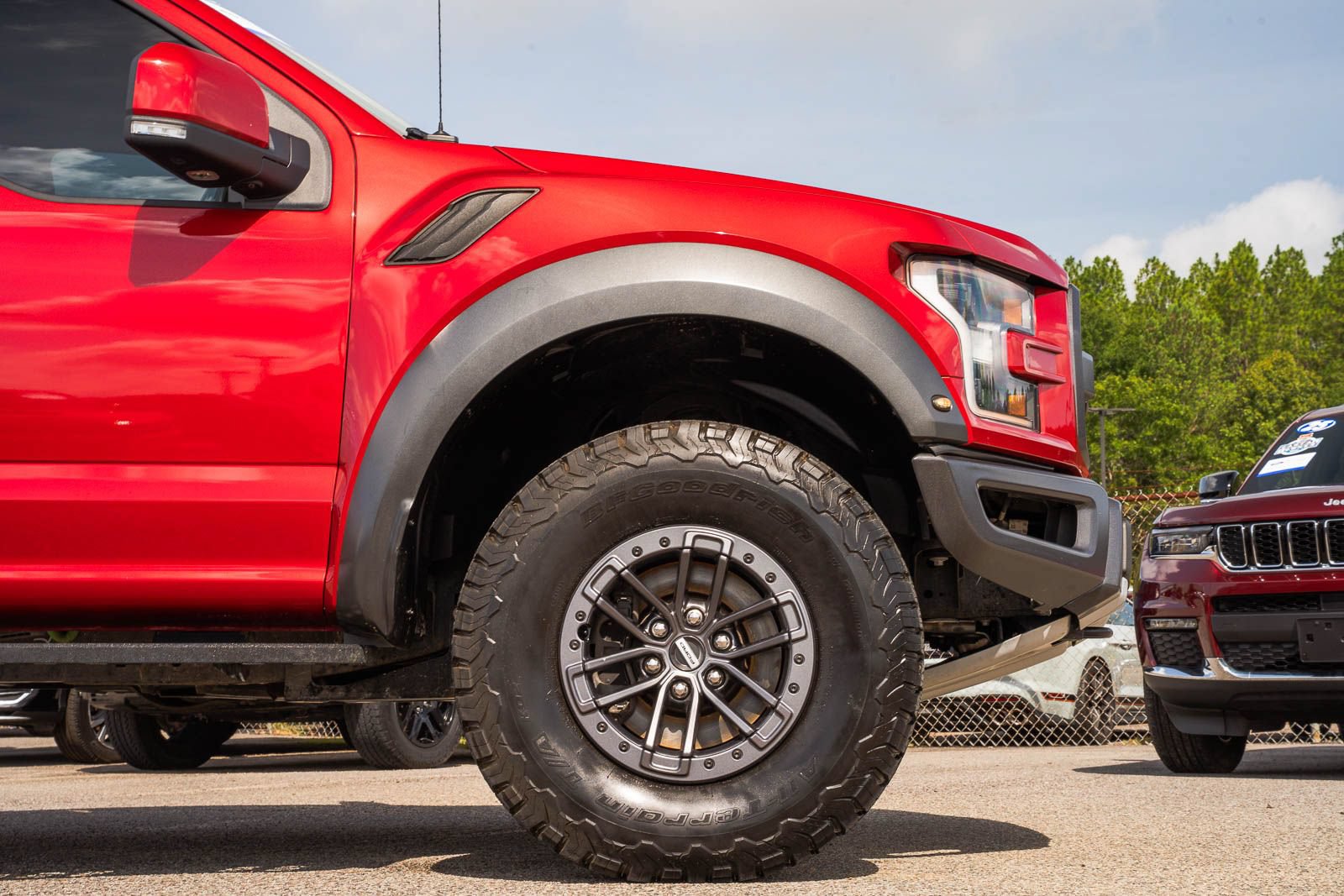 Certified 2020 Ford F150 Raptor w/ Equipment Group 802A Luxury AWD/4WD image 16