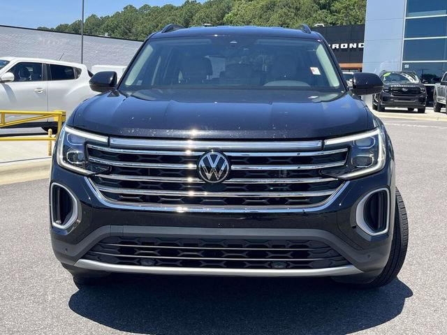 Used 2024 Volkswagen Atlas SE w/ Black Wheel Package FWD image 9