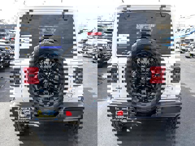 Used 2021 Jeep Wrangler Unlimited Sahara w/ Cold Weather Group image 4