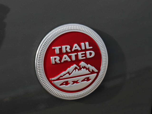 Used 2020 Jeep Grand Cherokee Trailhawk w/ Trailhawk Luxury Group image 12