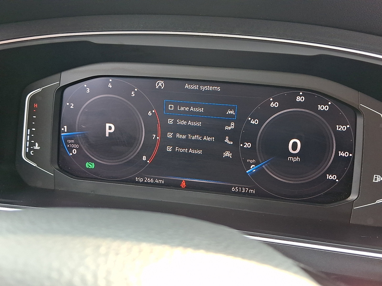Used 2020 Volkswagen Tiguan SEL AWD/4WD image 34