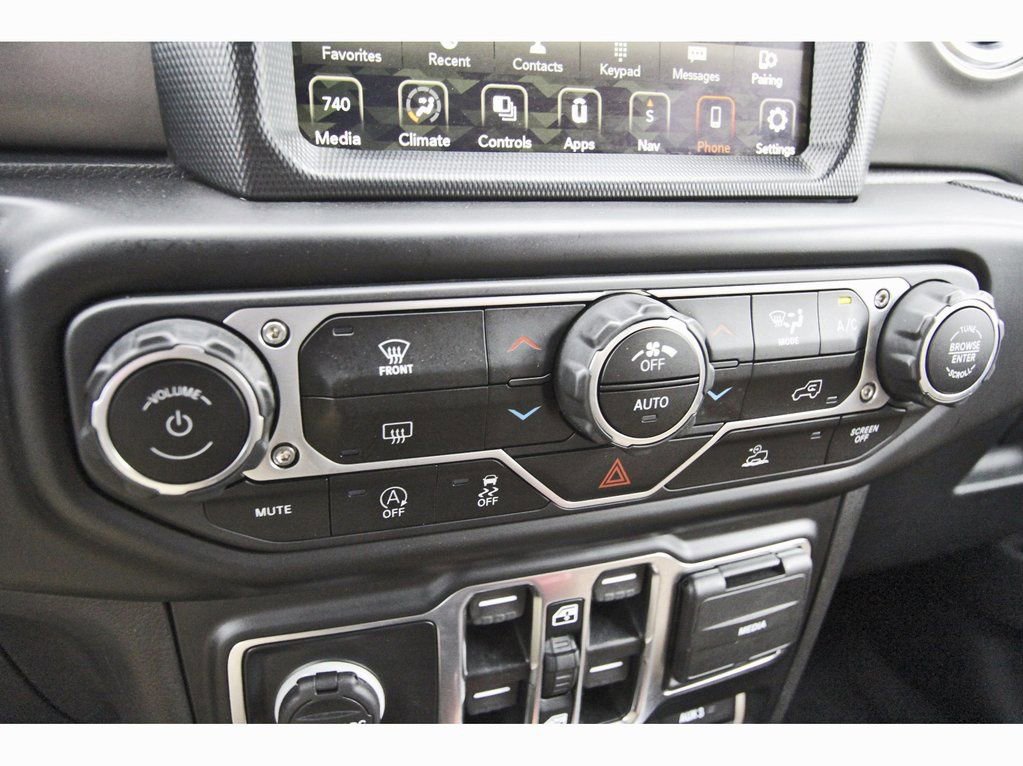 Used 2022 Jeep Gladiator Rubicon w/ Trailer Tow Package image 27