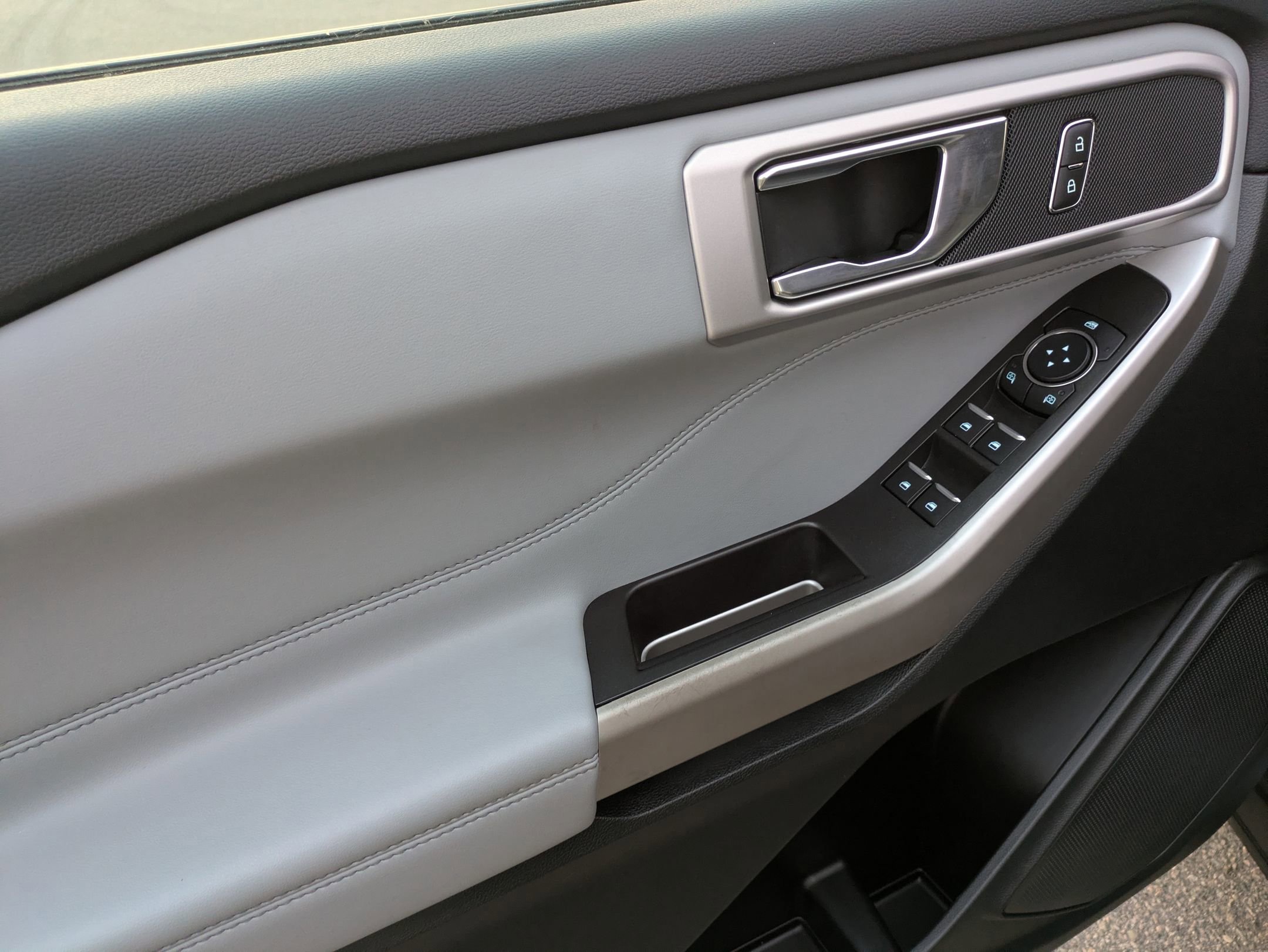 Certified 2024 Ford Explorer XLT w/ Equipment Group 202A image 13