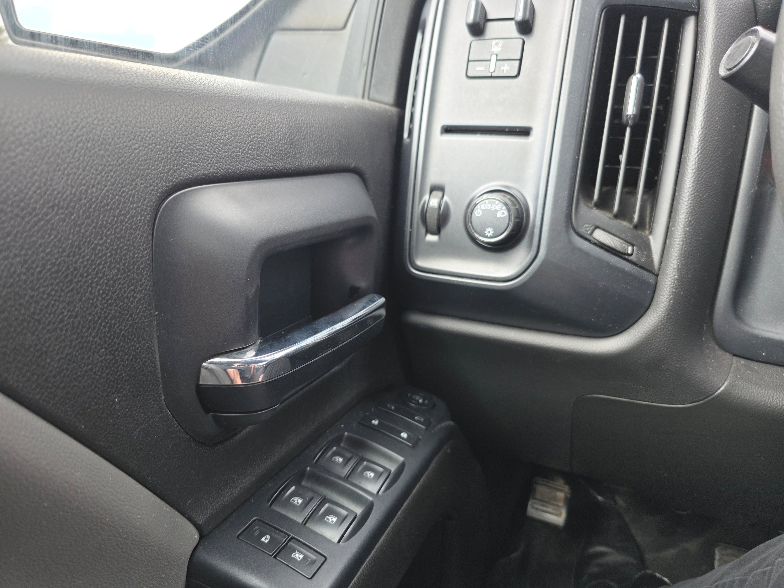 Used 2017 Chevrolet Silverado 1500 LS w/ Trailering Package AWD/4WD image 17