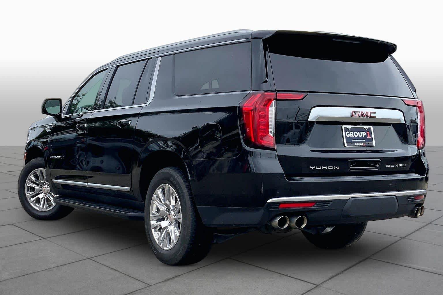 Used 2024 GMC Yukon XL Denali AWD/4WD image 12