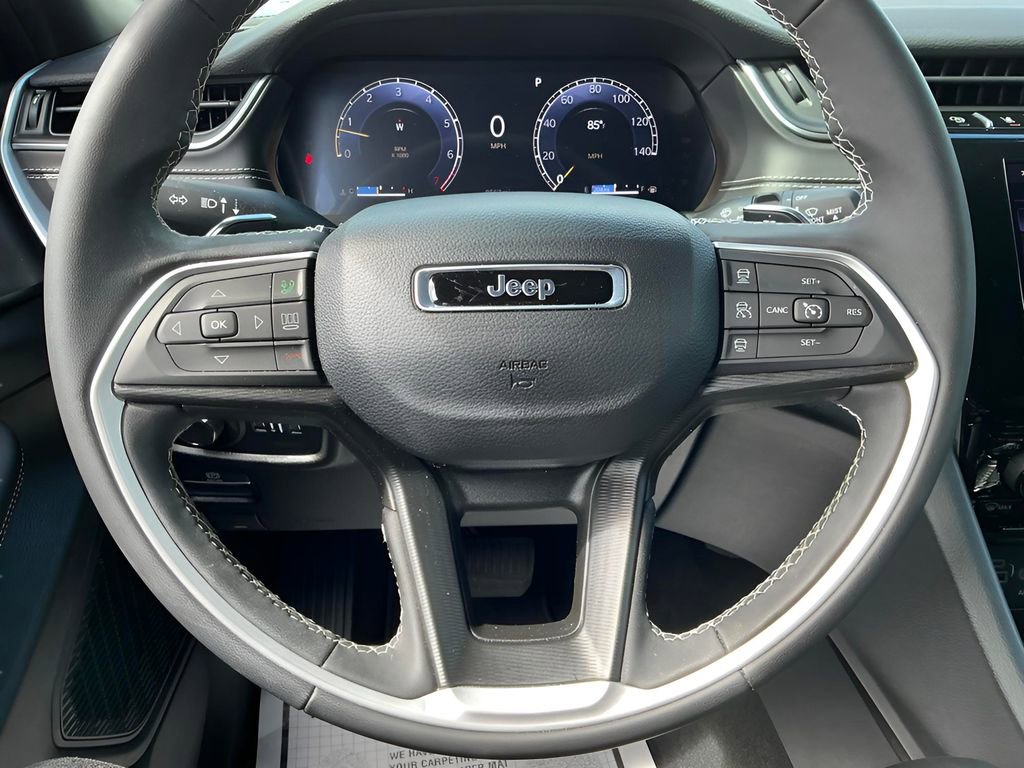 Used 2025 Jeep Grand Cherokee Laredo w/ Trailer Tow Package image 33