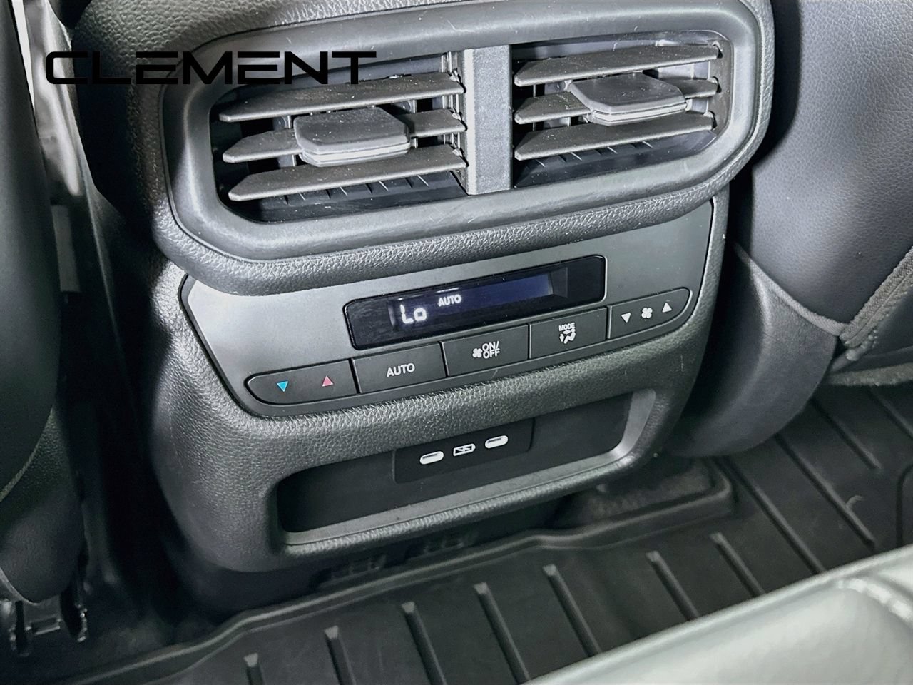 Used 2025 Honda Pilot EX-L image 33