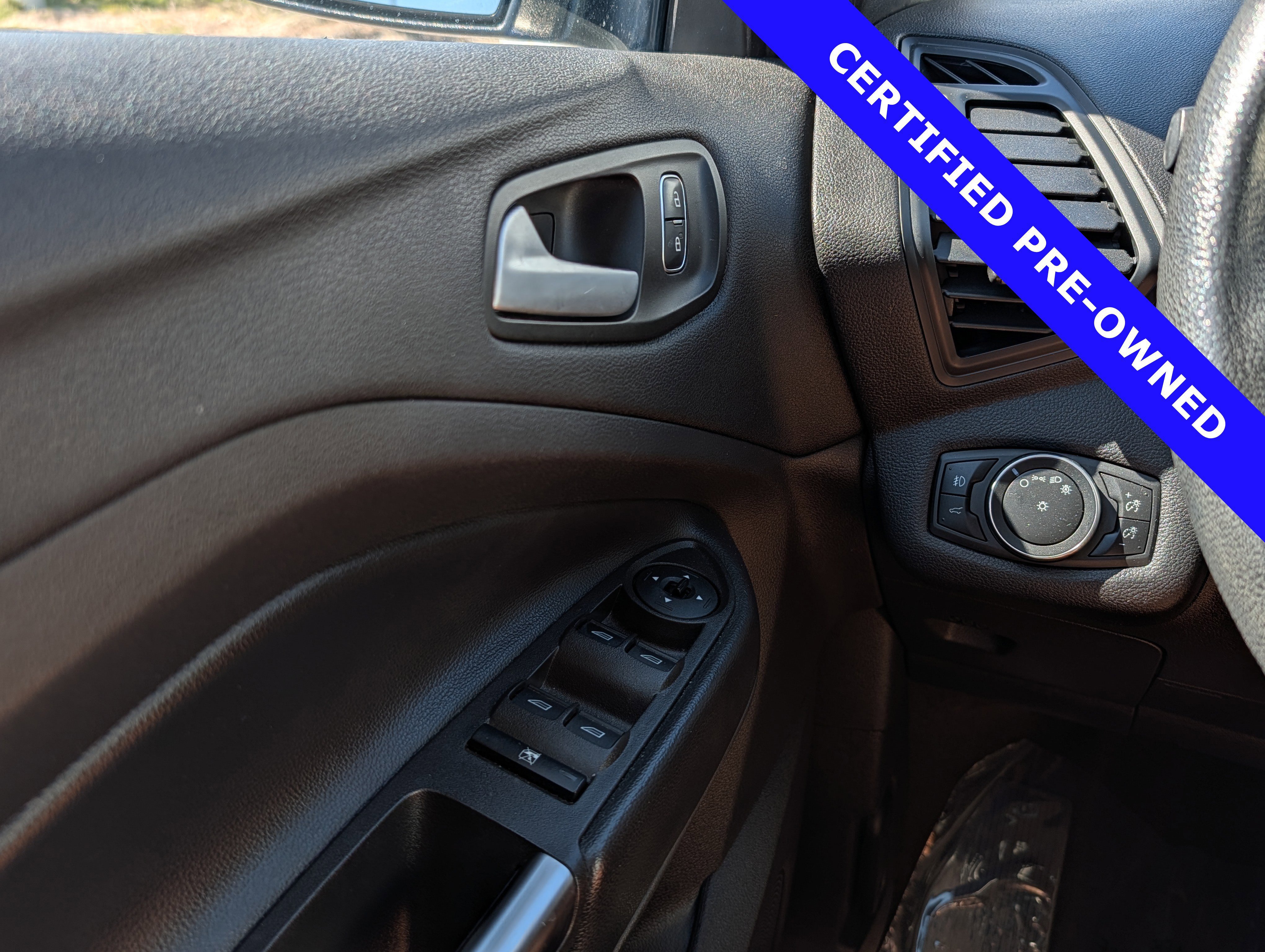 Certified 2018 Ford Escape SE w/ SE Sync 3 Package AWD/4WD image 21