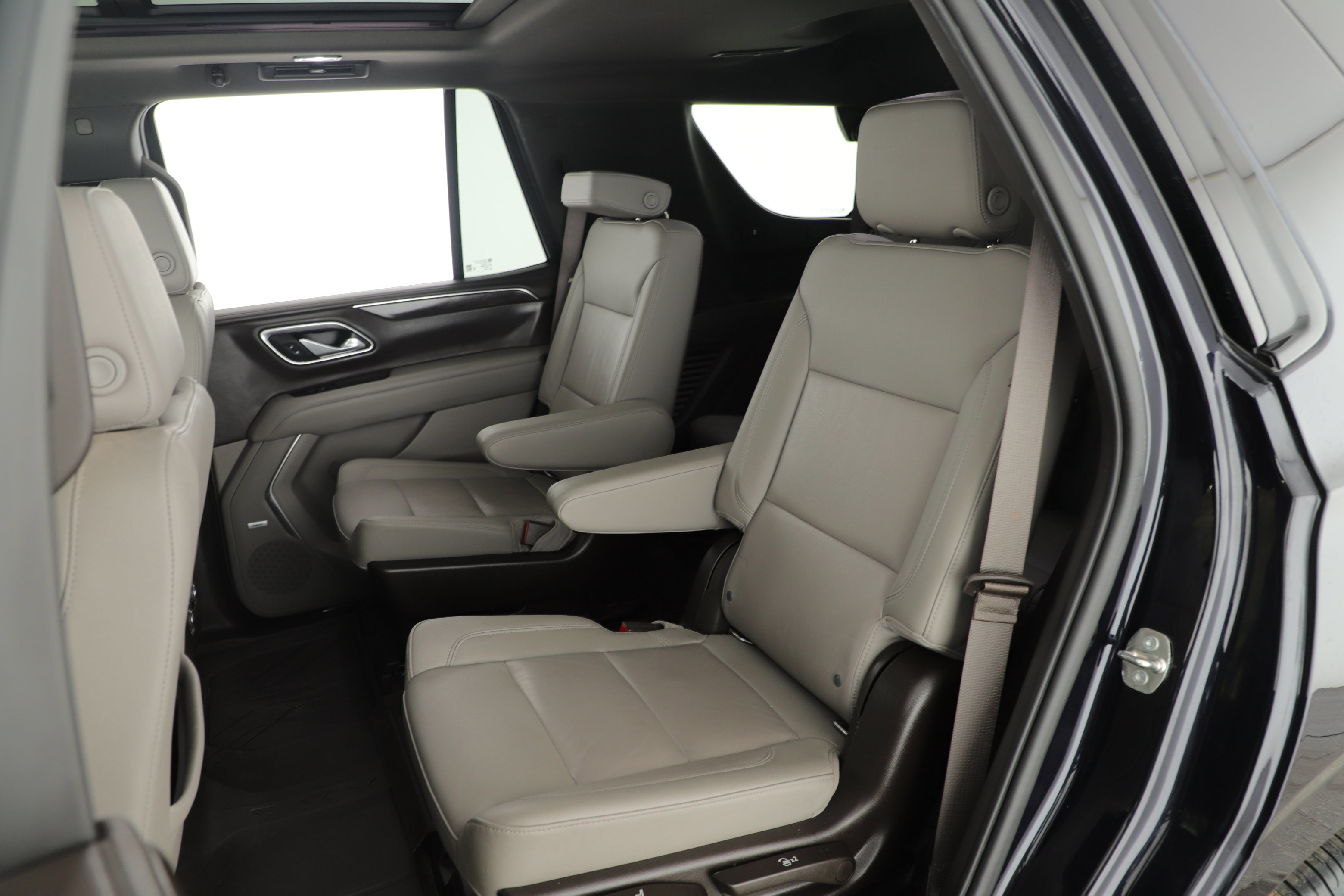 Used 2022 Chevrolet Tahoe Z71 w/ Luxury Package image 22