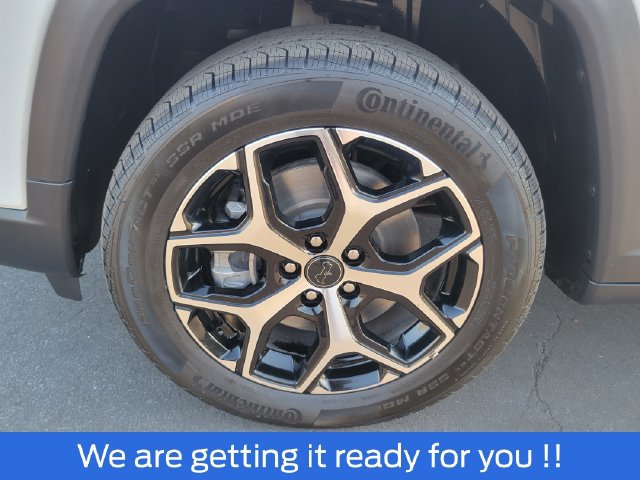 Used 2025 Jeep Compass Limited AWD/4WD image 27