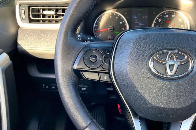 Used 2021 Toyota RAV4 XLE Premium image 23