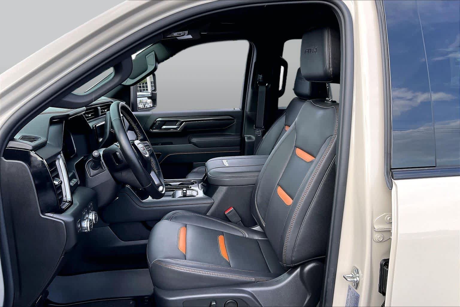 Used 2026 GMC Sierra 2500 AT4 w/ AT4 Premium Plus Package AWD/4WD image 8