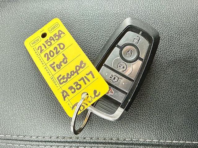 Certified 2020 Ford Escape SEL AWD/4WD image 38