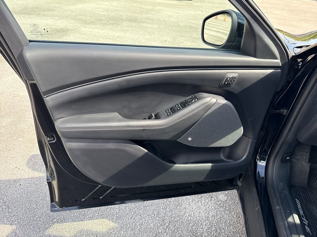 Certified 2025 Ford Mustang Mach-E Premium image 13