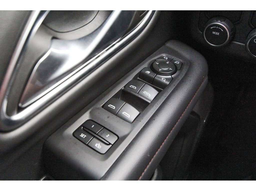 Used 2023 Chevrolet Suburban RST w/ Luxury Package image 21