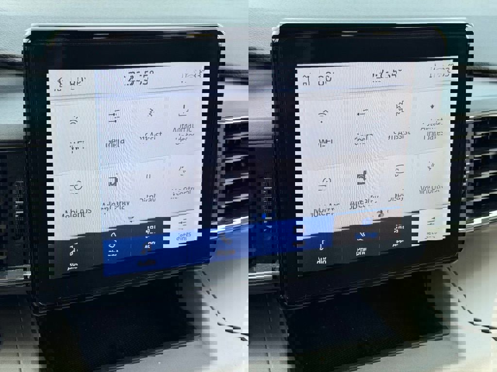 Certified 2023 Ford Explorer XLT w/ Equipment Group 202A image 20