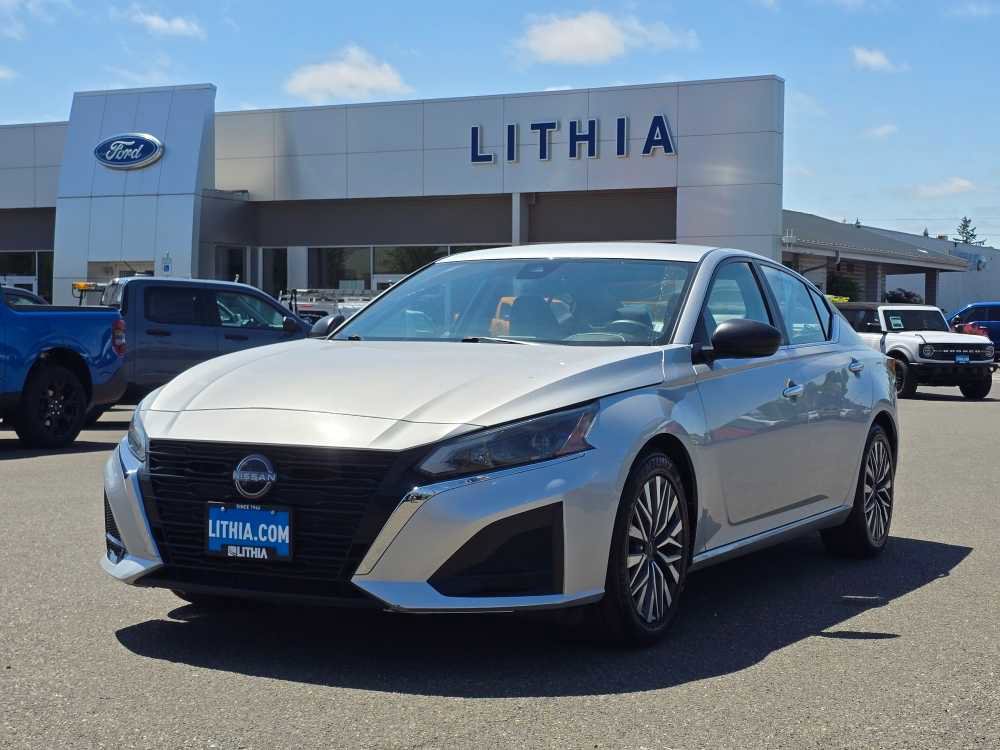 Used 2024 Nissan Altima 2.5 SV
