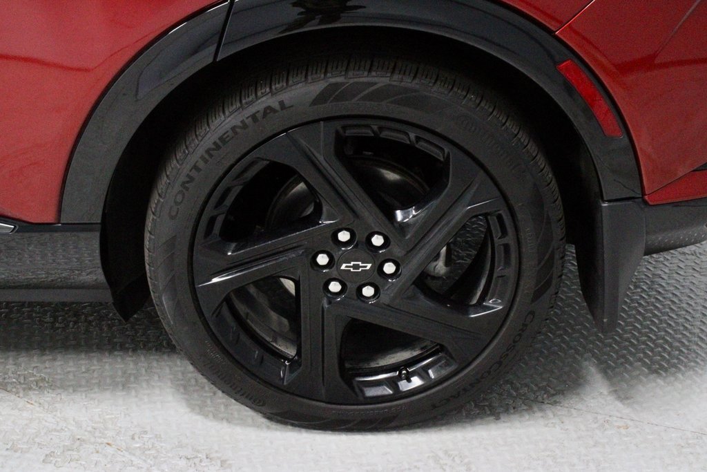 Used 2025 Chevrolet Equinox EV RS w/ LPO, Trailering Package image 19