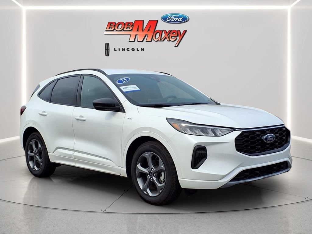 Certified 2023 Ford Escape ST-Line w/ Tech Pack #1 FWD image 3