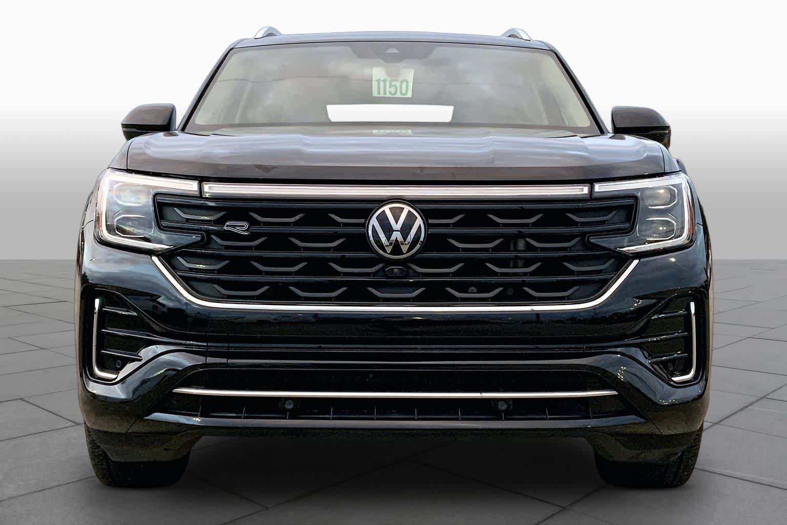 Used 2024 Volkswagen Atlas SEL Premium R-Line AWD/4WD image 4