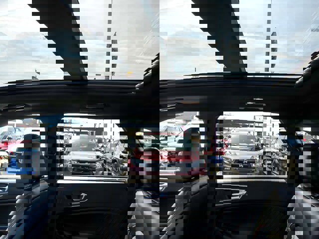 Certified 2023 Ford Edge ST-Line image 13