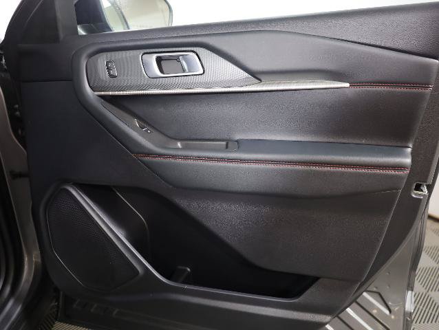 Certified 2025 Ford Explorer ST-Line AWD/4WD image 30