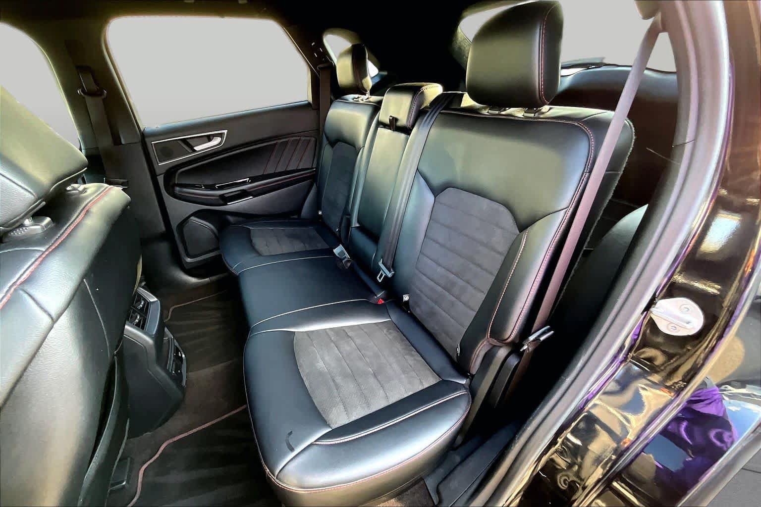 Certified 2020 Ford Edge ST-Line FWD image 21