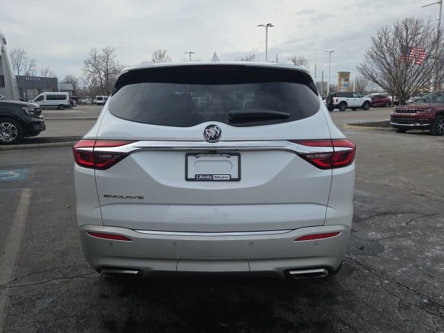 Used 2020 Buick Enclave Essence image 3