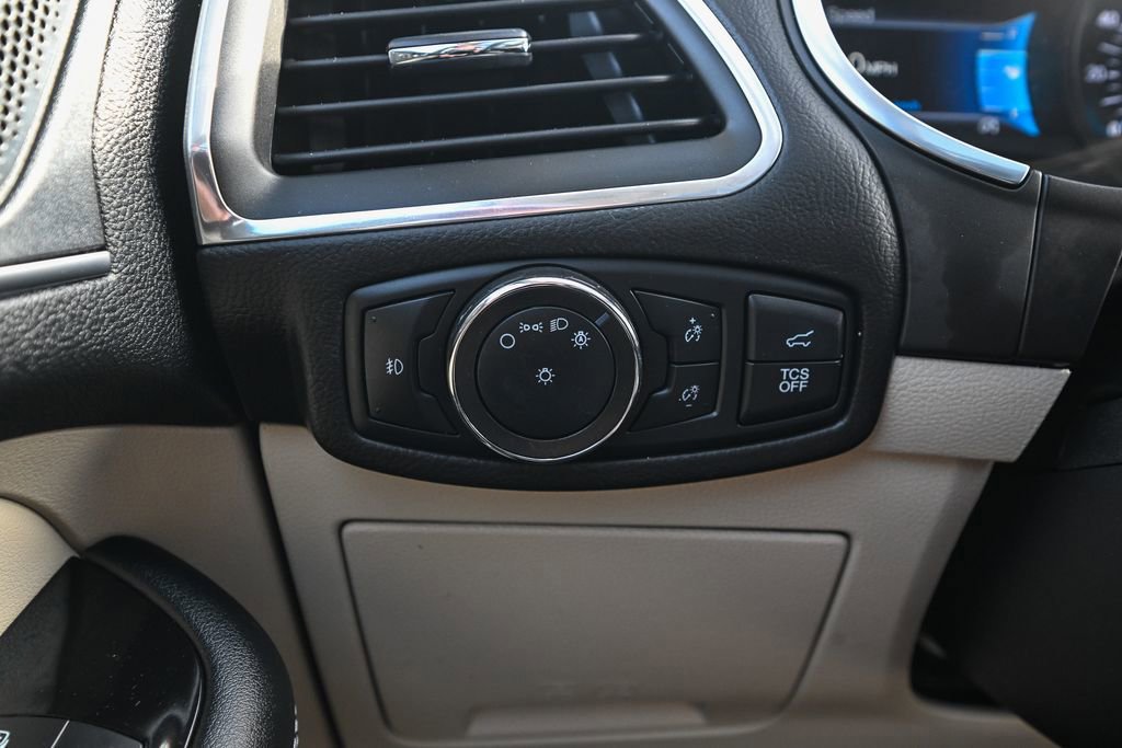 Certified 2020 Ford Edge Titanium w/ Equipment Group 301A image 44