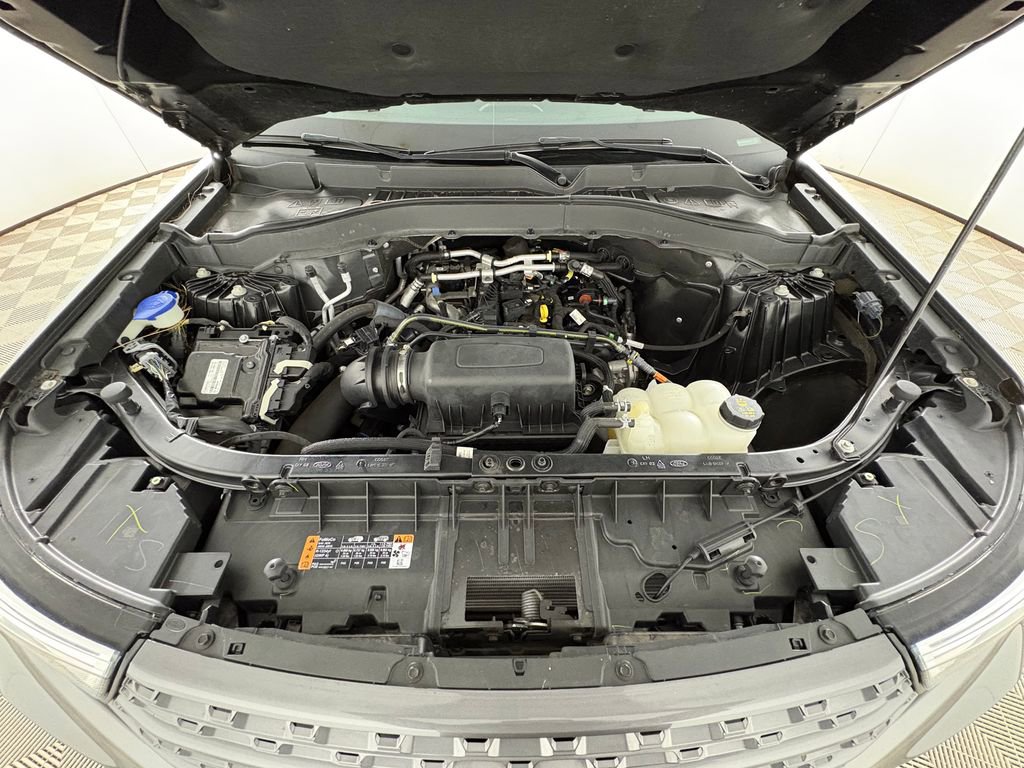 Certified 2021 Ford Explorer XLT w/ Equipment Group 202A RWD image 33