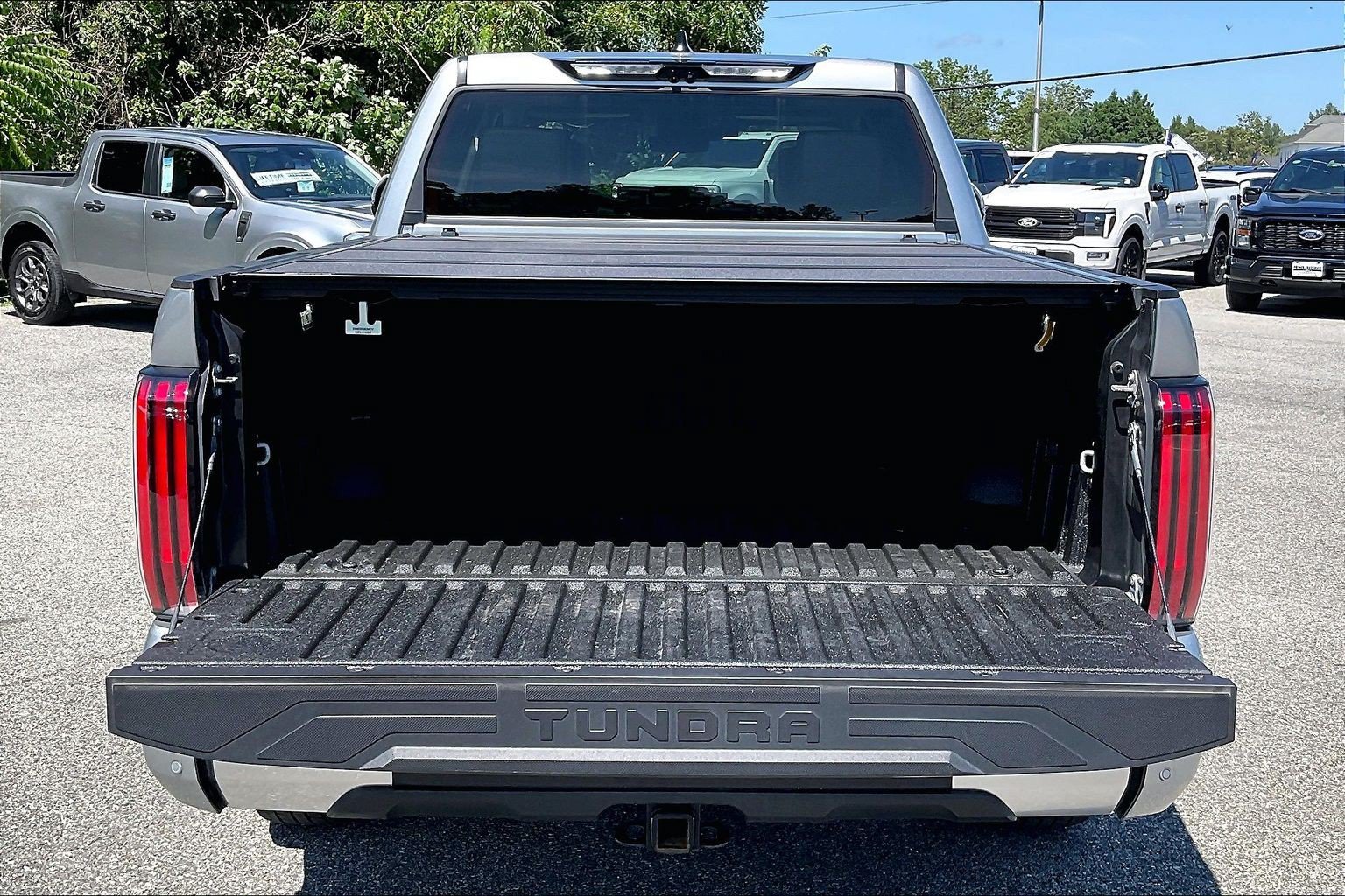 Used 2024 Toyota Tundra Limited AWD/4WD image 32