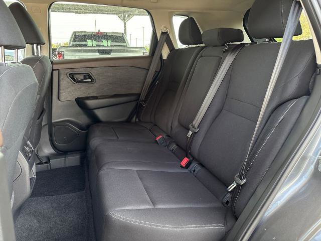 Used 2023 Nissan Rogue S AWD/4WD image 15