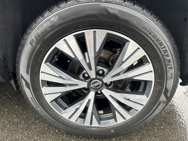 Used 2023 Nissan Rogue SV image 14