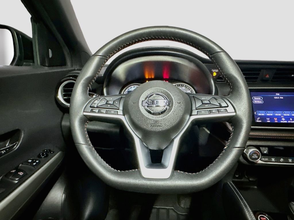 Used 2020 Nissan Kicks SR w/ SR Premium Package FWD image 13