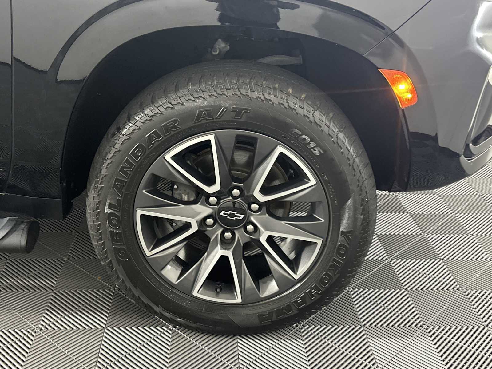 Used 2023 Chevrolet Tahoe Z71 w/ Luxury Package image 14