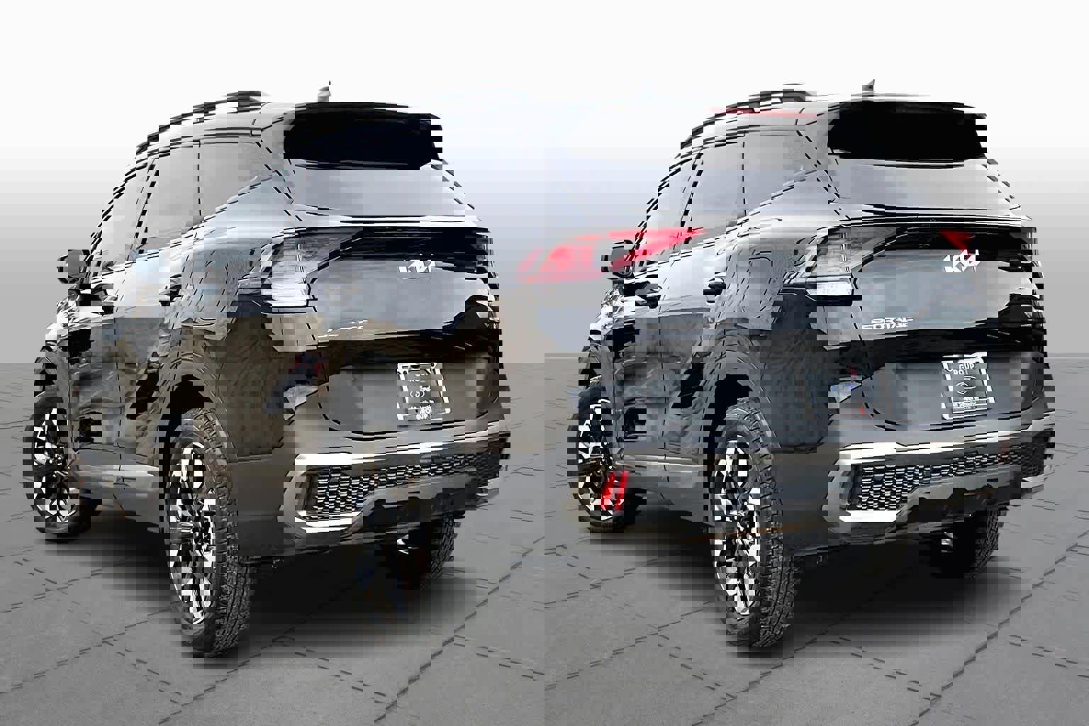 Used 2023 Kia Sportage X-Line w/ X-Line Premium Package image 4