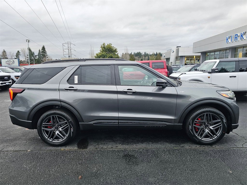 Certified 2026 Ford Explorer ST-Line w/ ST-Line Street Pack image 8