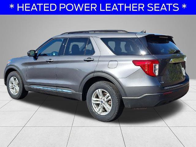 Certified 2022 Ford Explorer XLT image 3